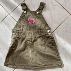 Vintage Khaki overalls dress with embroidered heart. 
size 2T